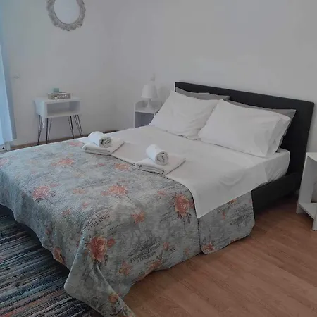Daire Beautiful 2-bed In Chania 65 Sqm Space W Hanya