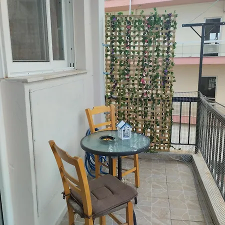 Daire Beautiful 2-bed In Chania 65 Sqm Space W Hanya